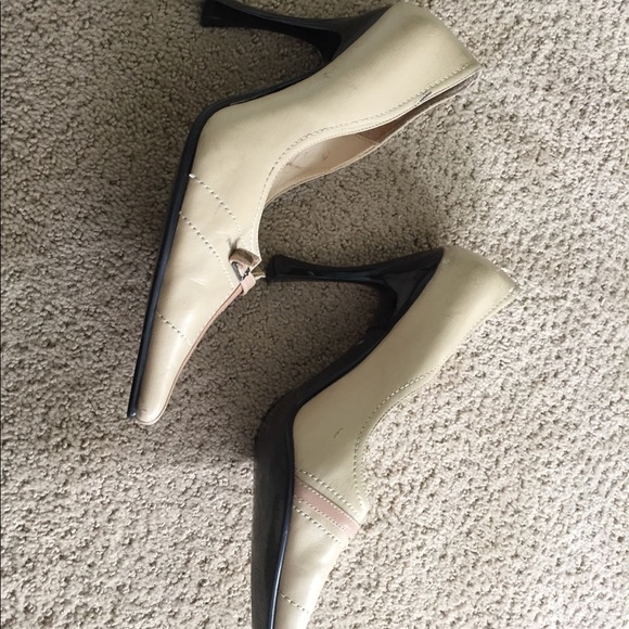 Tan pointy heels NYLA - Picture 3 of 3